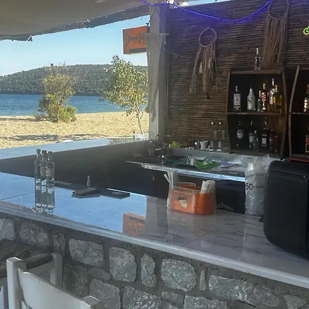 Dias *